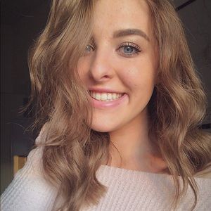 Meet your Posher, Abby